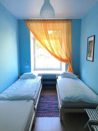 Хостелы Hostel GOSteam Гродно Бюджетный трехместный номер-4