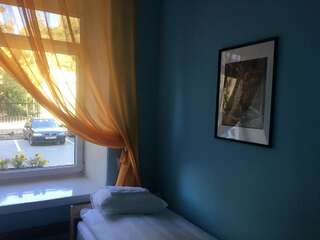 Хостелы Hostel GOSteam Гродно Бюджетный трехместный номер-5