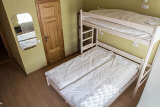 Хостелы Hostel GOSteam Гродно Cемейный номер с собственной ванной комнатой-6